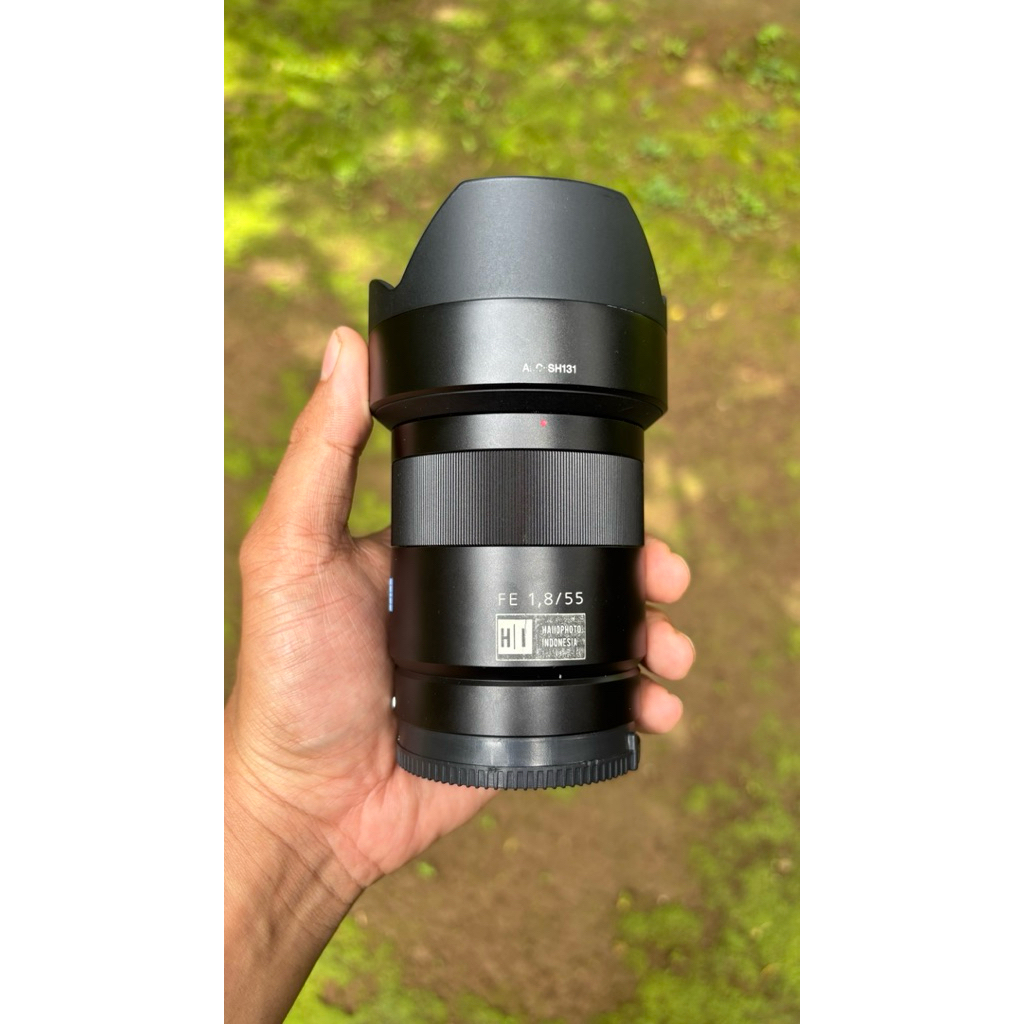 lensa zeiss 55mm f 1.8 for sony