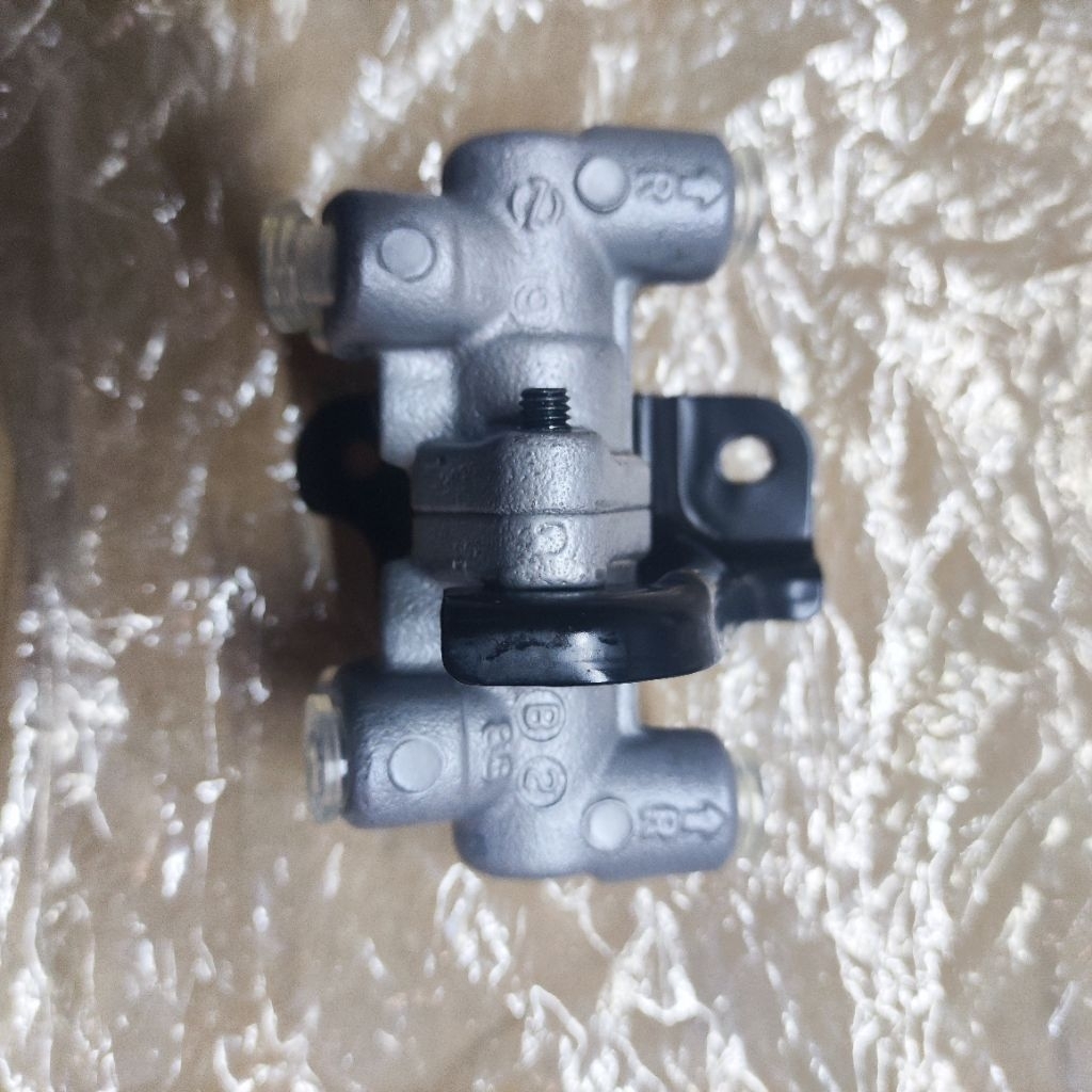 46210-SM4 Pembagi Minyak Rem  Honda Accord Maestro NISSIN JAPAN