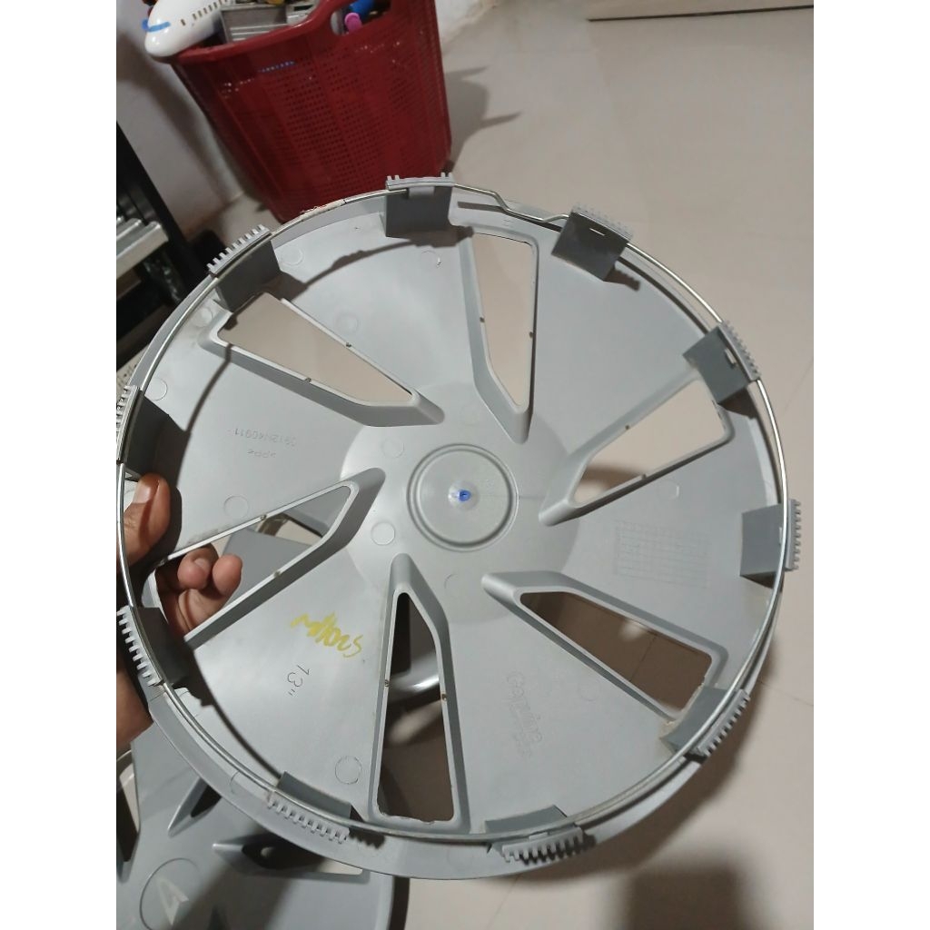 dop velg whell daihatsu ayla M 2025 ukuran R13 inci  copotan mobil