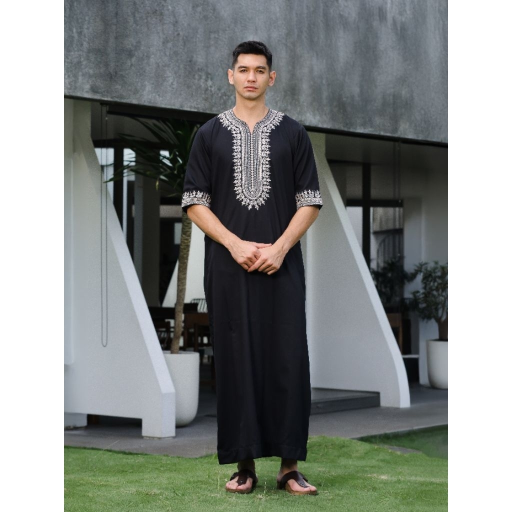 Gamis Bordir Pria NUC.ID Fahri 01 (Hitam)