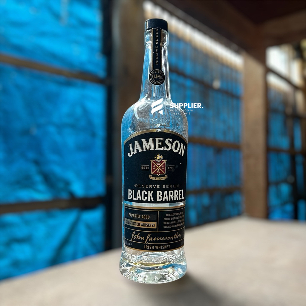 Botol kosong botol bekas Jameson Black Barrel kolektor unik, hiasan minibar, hiasan kamar, pajangan 