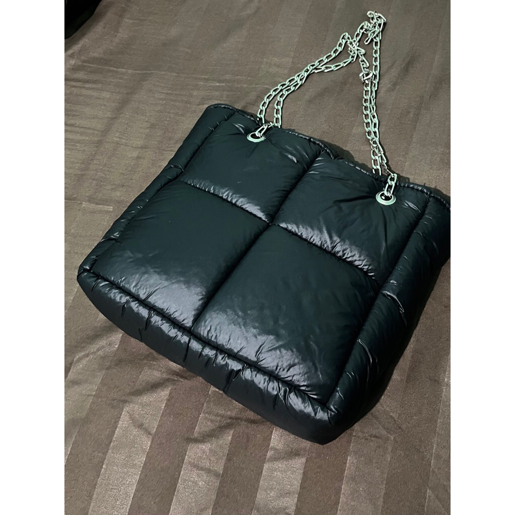 Preloved Puffy Bag
