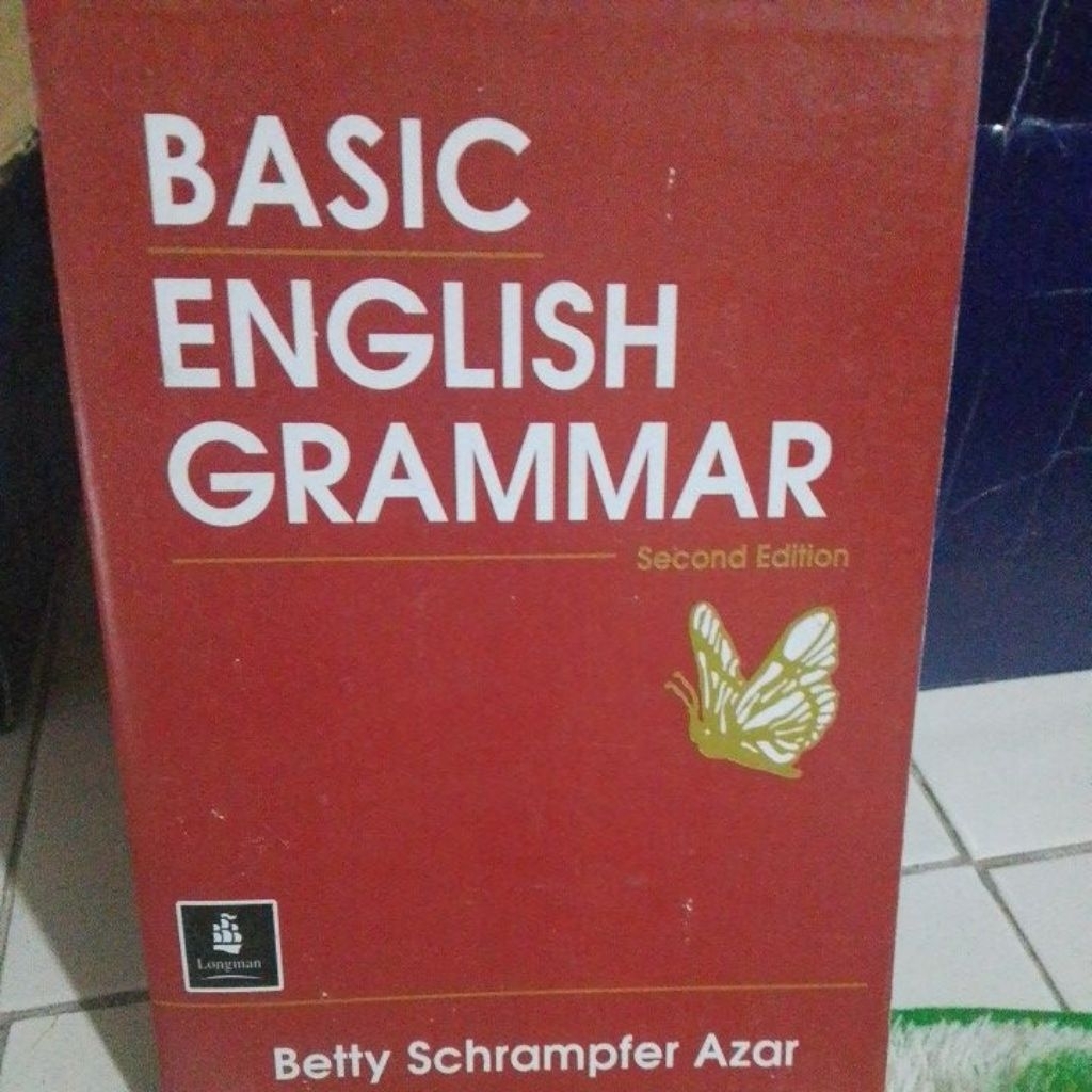 Basic English Grammar.  oleh. Betty Schrampfer Azar