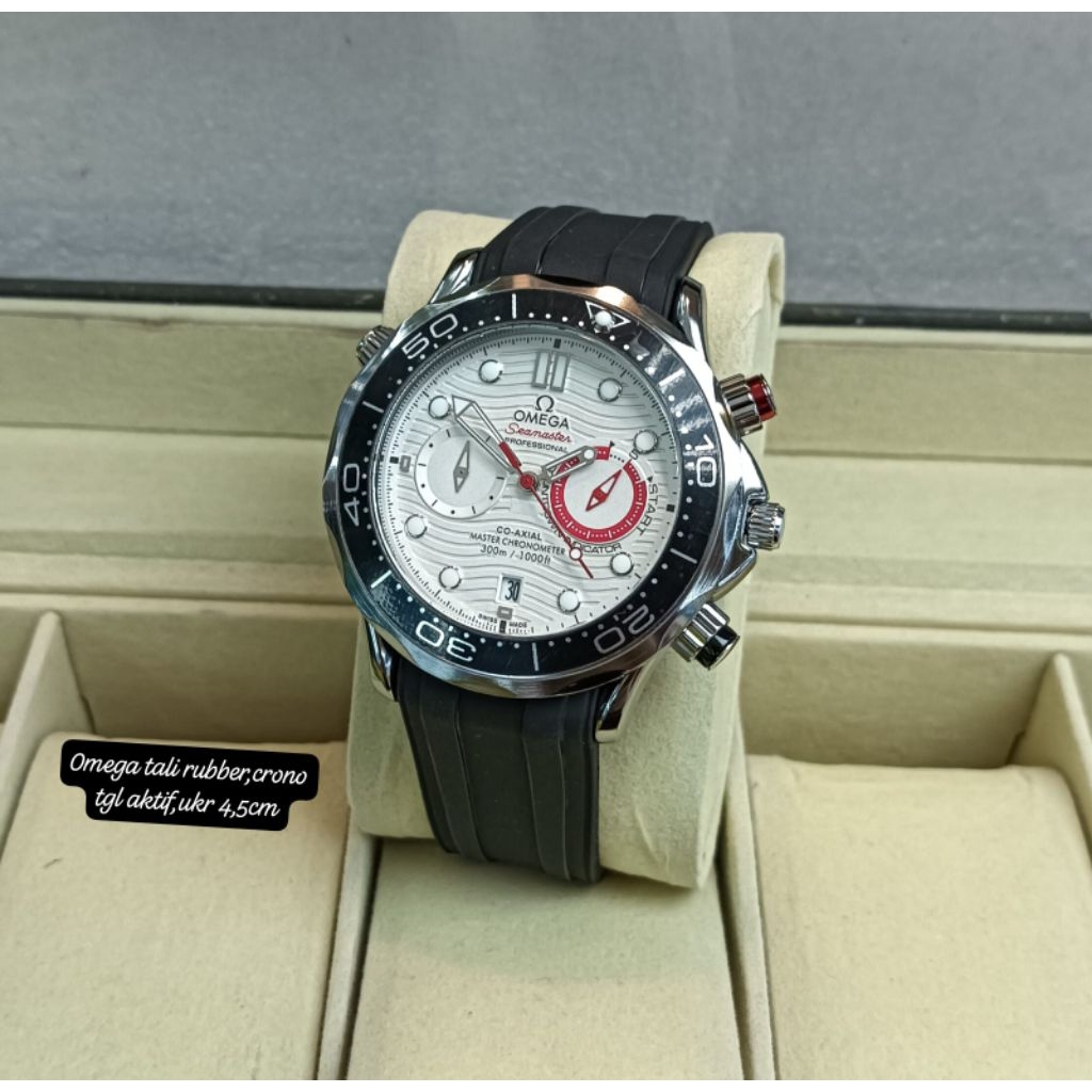 Jam Tangan Pria Omega Seamaster Diver Chronograph – Tali Rubber Biru | Sport & Elegant