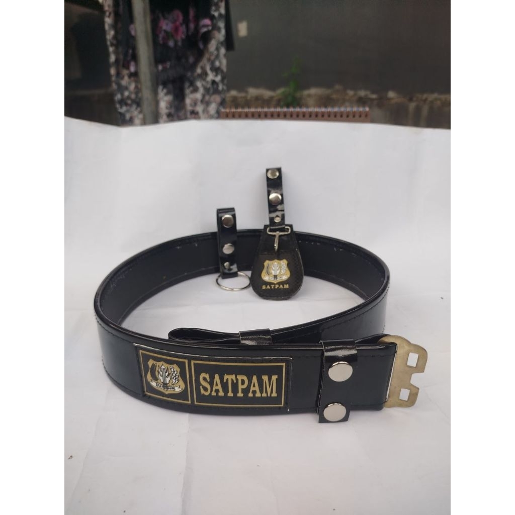 PAKET ATRIBUT SATPAM LOGO KUNING : SABUK KOPEL, GANTUNGAN KUNCI,DAN RING TONGKAT BESI