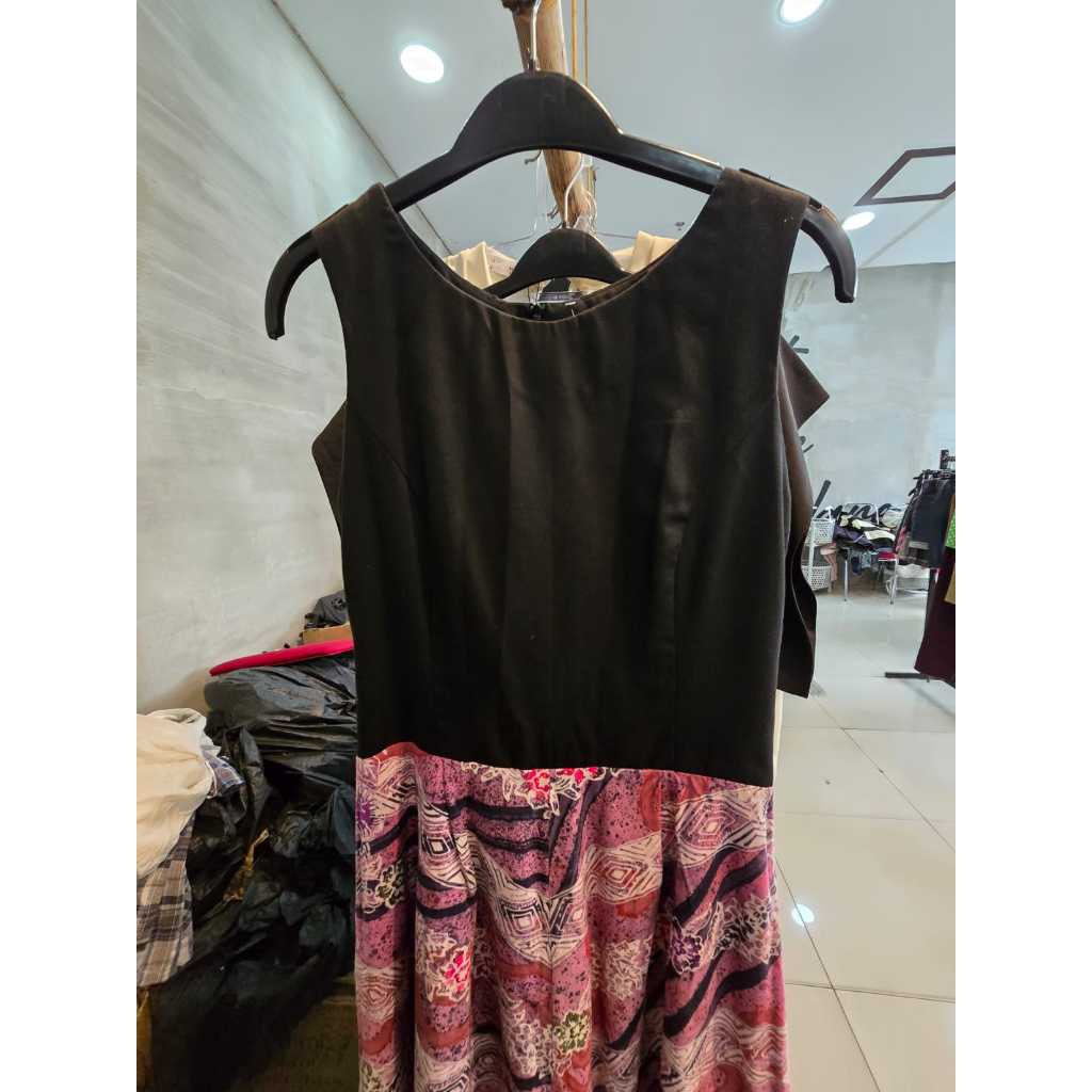[PRELOV] Dress Tanpa Lengan Kombinasi Batik - Chic & Ethnic Look