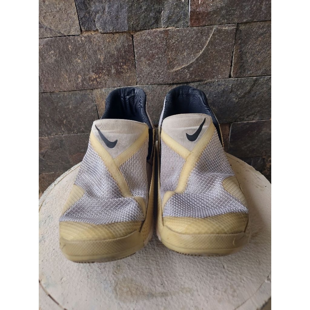 Nike Go FlyEase Original Size 43 No Box