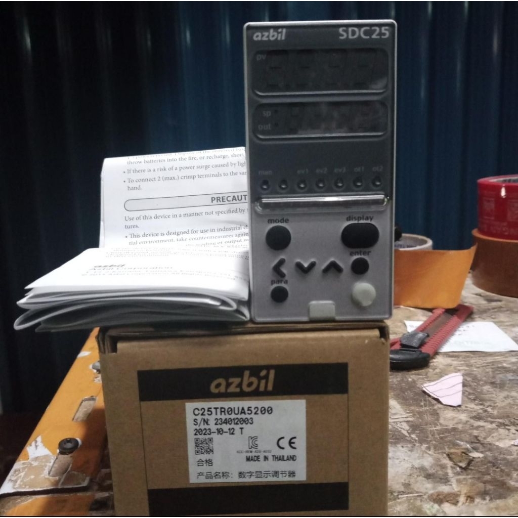 TEMPERATURE CONTROLLER AZBIL SDC25 C25TR0UA5200/C25TROUA5200 AZBIL ORIGINAL