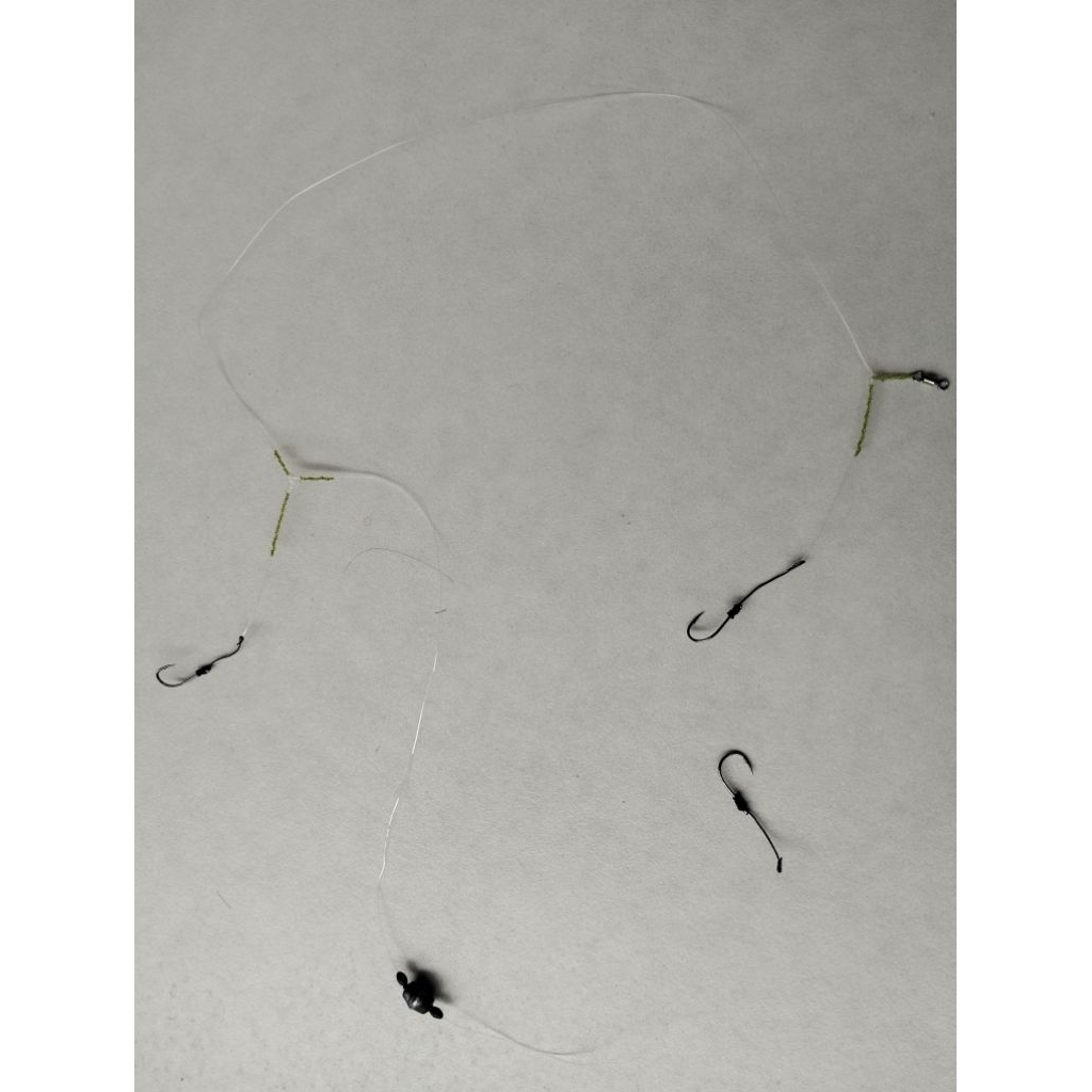 rangkaian cabang 2 warna, 3 mata kail neklin timah tengah pancing bawal.