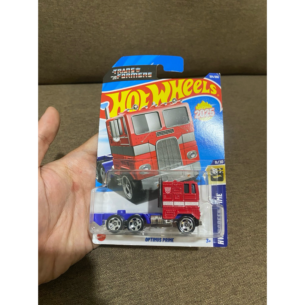 Hotwheels Optimus Prime
