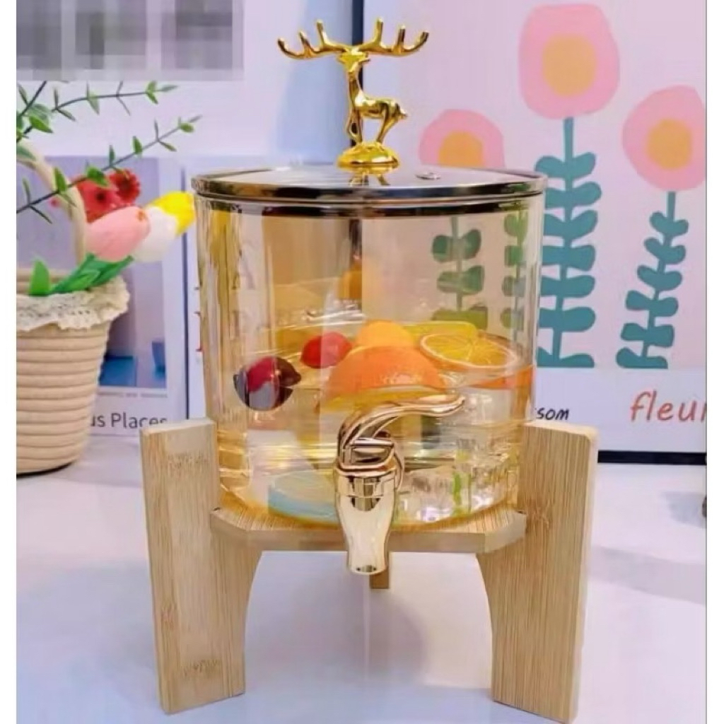 dispenser air minum kaca estetik kaki kayu motif rusa dengan kran