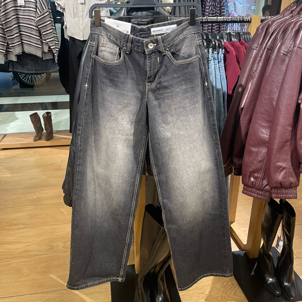 Jeans Boyfriend BERSHKA Women jastip (jasa titip)