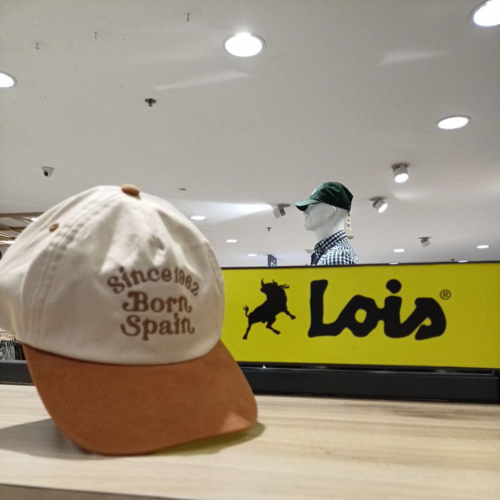 topi lois