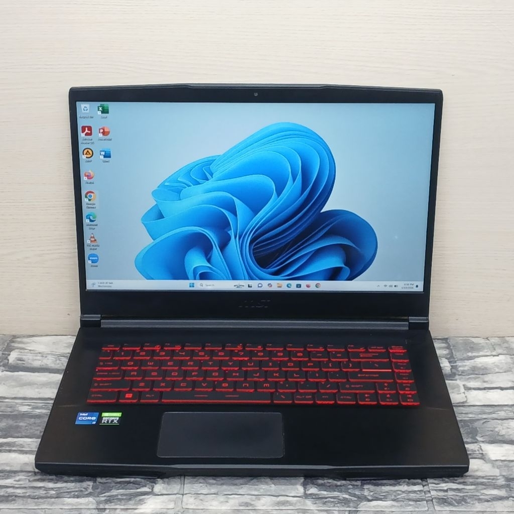 LAPTOP GAMING MSI GF63 11UC INTEL CORE I7-11800H 8GB SSD 512GB RTX 3050