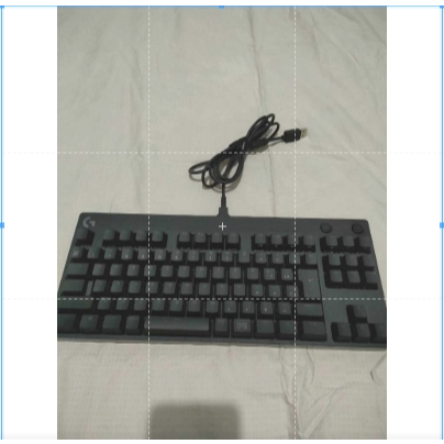 MINISO OFFICIAL  PORTABLE WIRELESS HEADPHONES With Light. Headphone miniso (BEKAS)