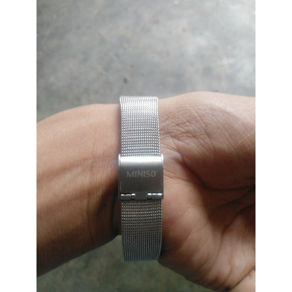 jam tangan miniso mantap
