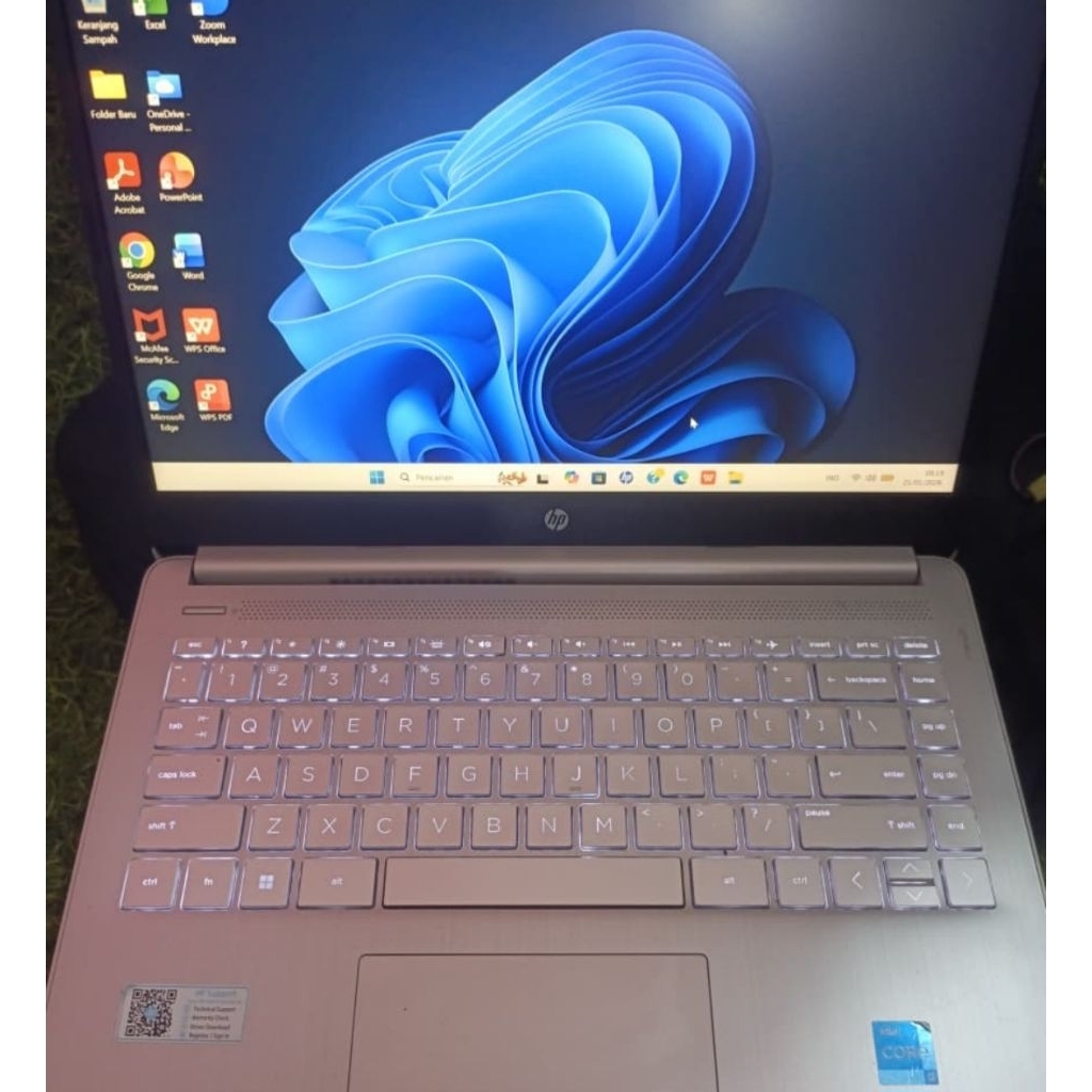 laptop Hp core i3 gen12  4GB  backlight
