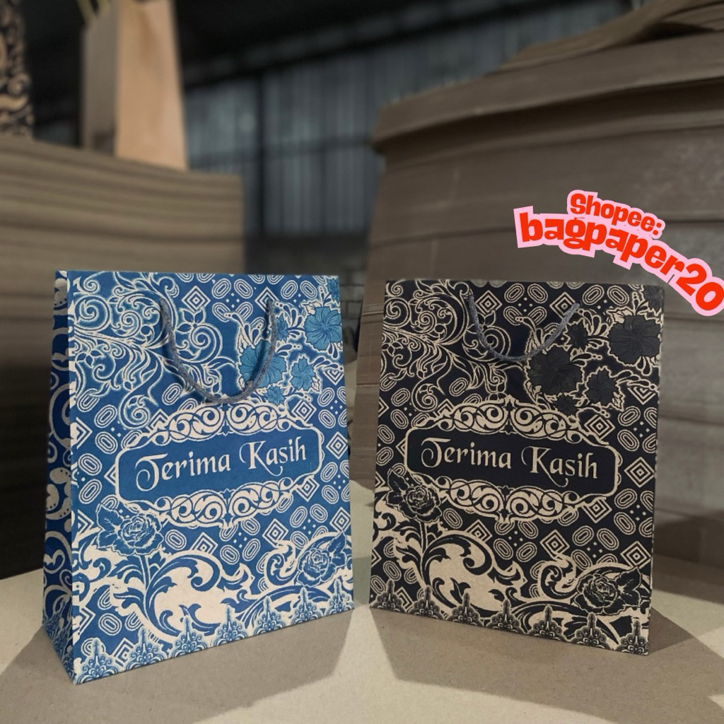 (100 PCS) PAPER BAG MOTIF PREMIUM 20x10x25 TEBAL