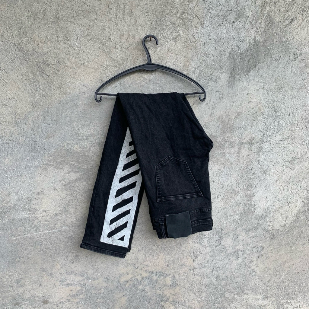CELANA SKINNY OFF WHITE