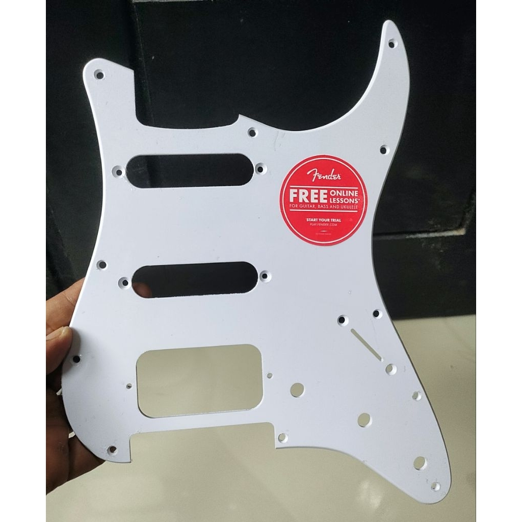 Pickguard Gitar Fender Stratocaster HSS Original Squier White