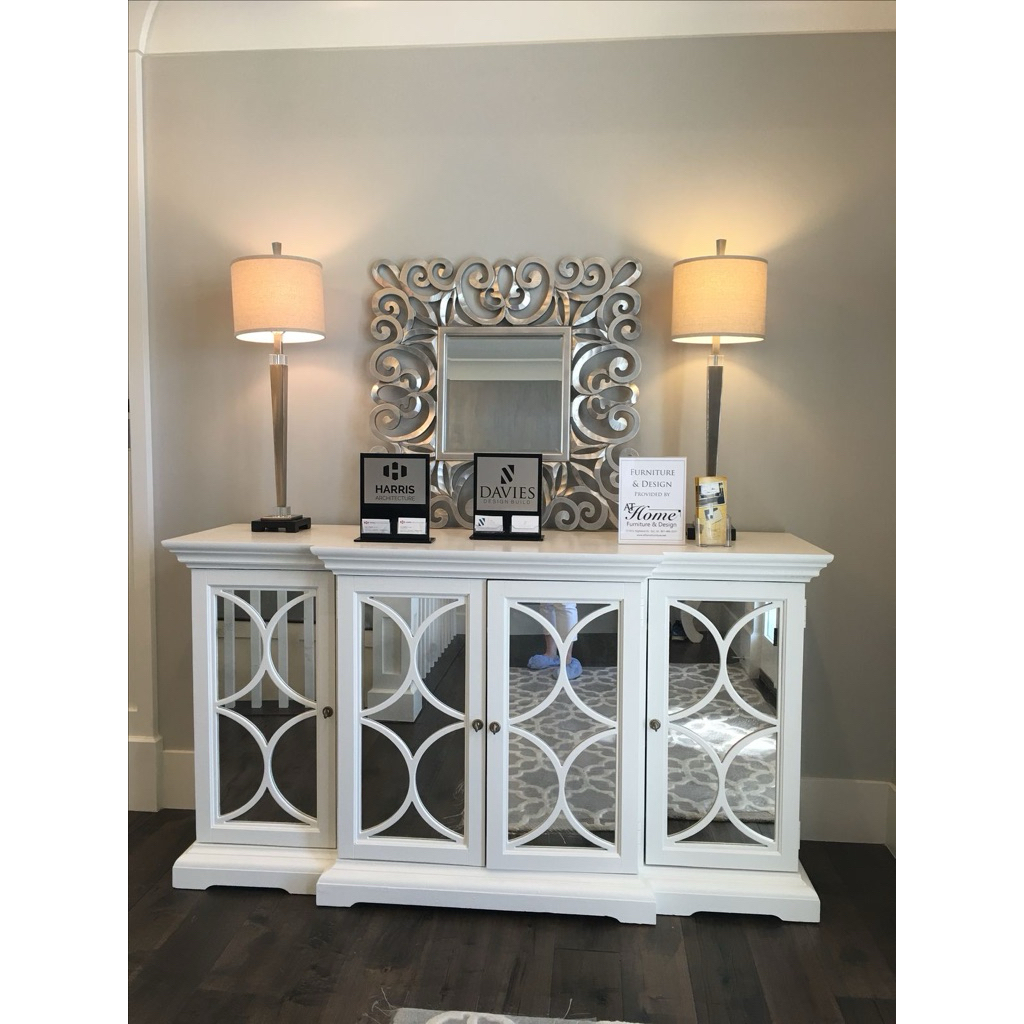 BUFET MINIMALIS KACA CERMIN 4 PINTU,SDEBOARD,BUFET RUANG TAMU