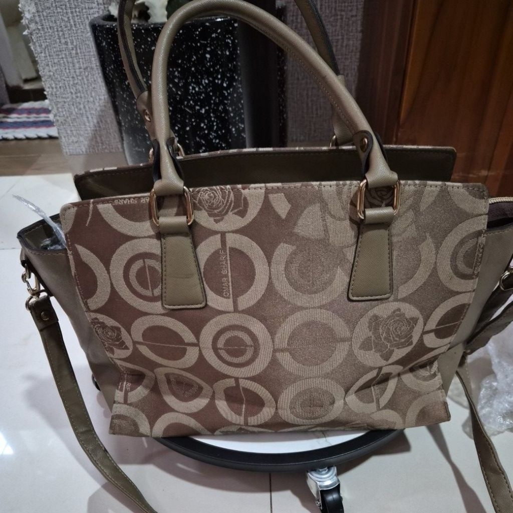 Tas kerja Omar Sharif