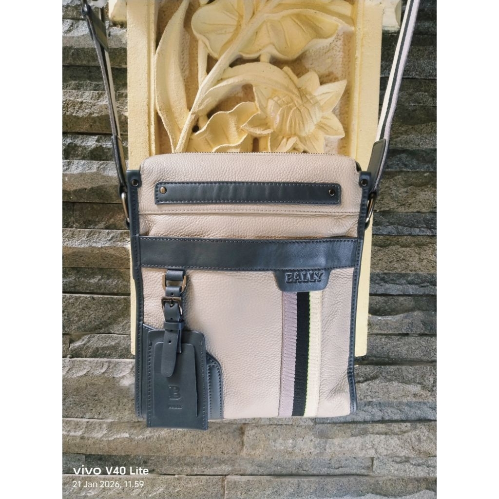 (second) Bally messenger bag Tas sling bag Tas selempang kulit