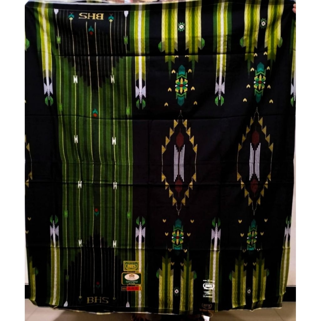SARUNG BHS SGC GOLD SUTERA SPUNSILK 210 WARNA HITAM LIMITED EDITION