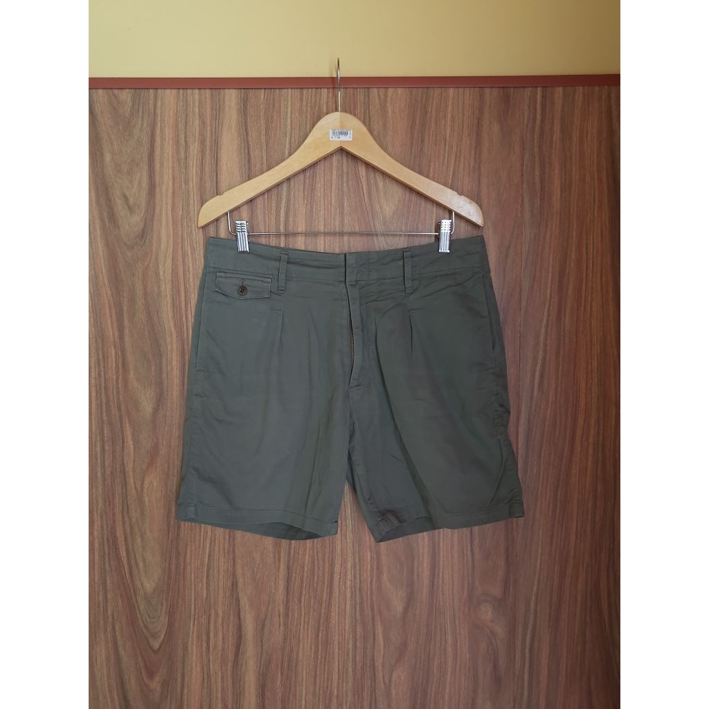 Celana Pendek Uniqlo Collab Lemaire Atas Lutut Second