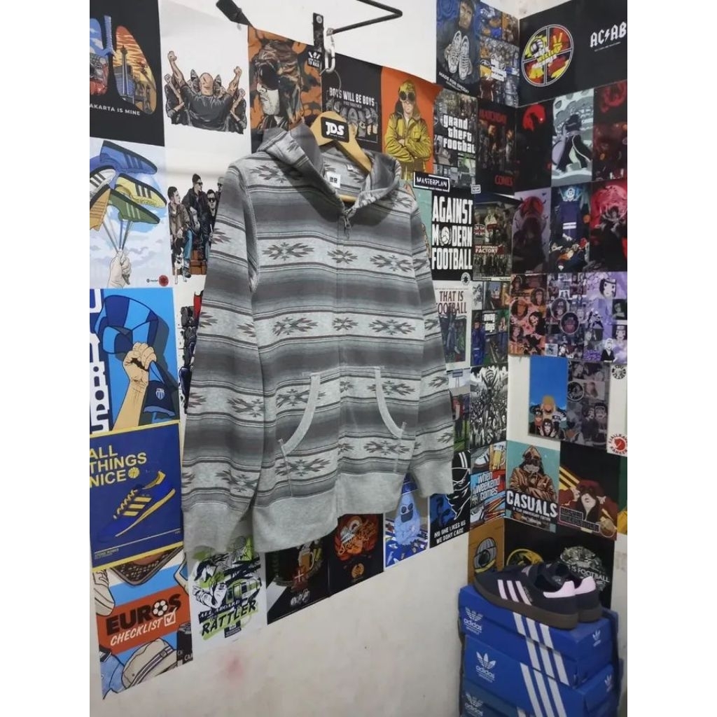ZipHoodie Uniqlo Navajo || M 66x49