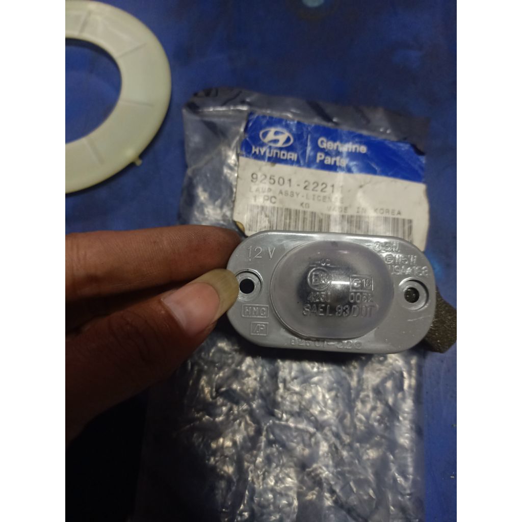 lampu plat nomor belakang asli hyundai untuk accent 1996-1999