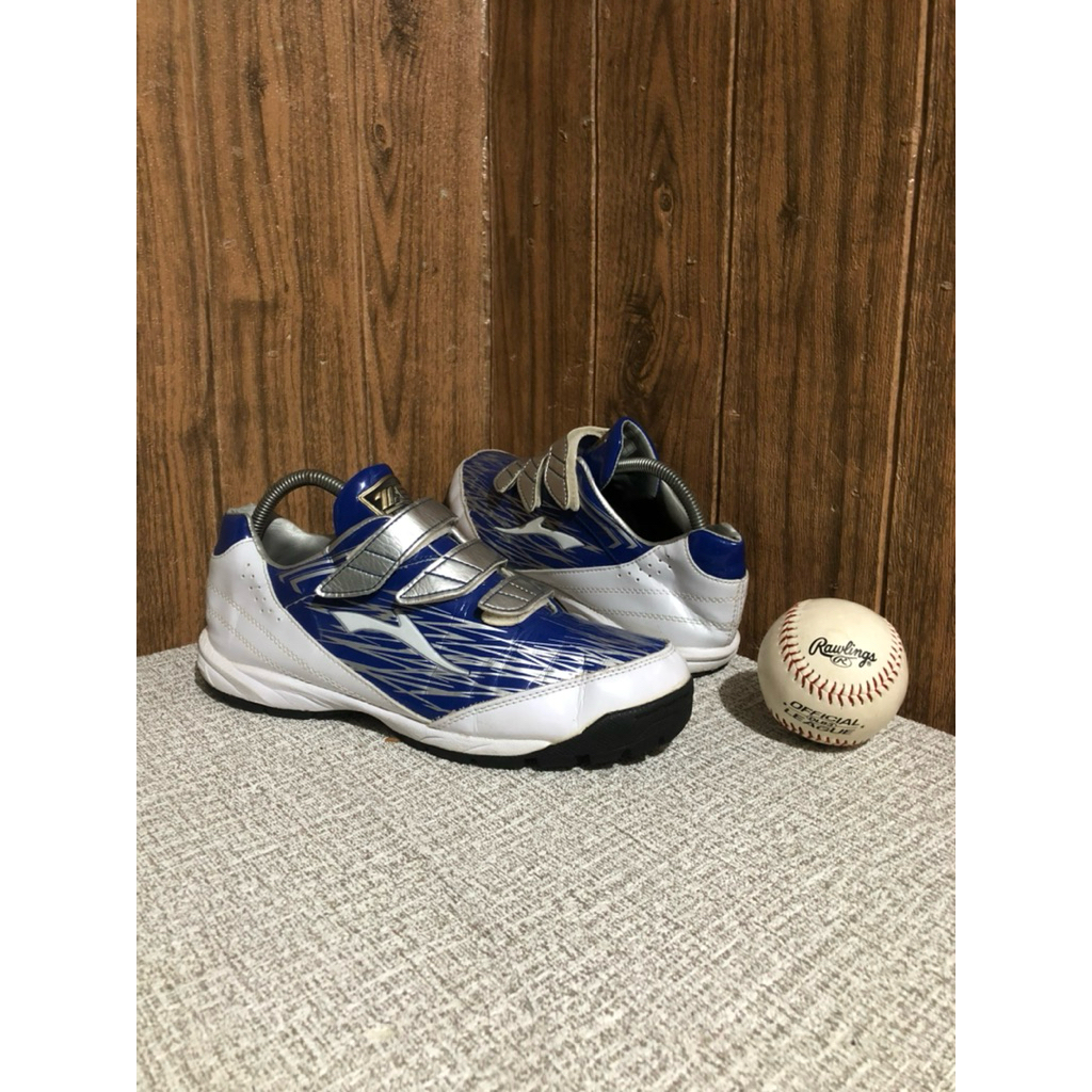 sepatu baseball softball slowpitch
