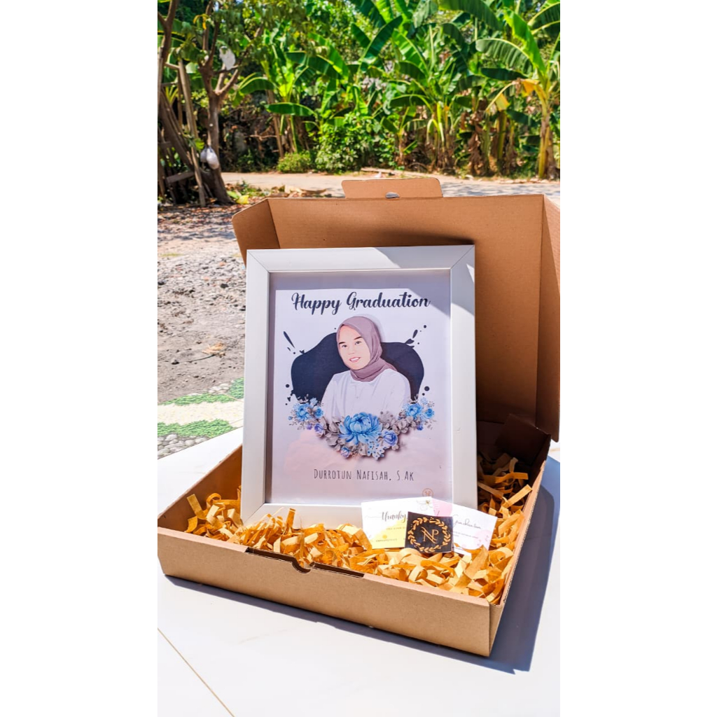 Kado Wisuda Custom Ilustrasi Vector Frame A5 Kaca + Soft File HD