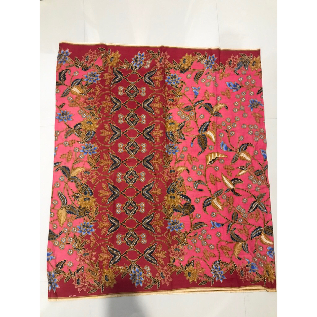 Preloved Kain Sarung Batik Merah Motif 17
