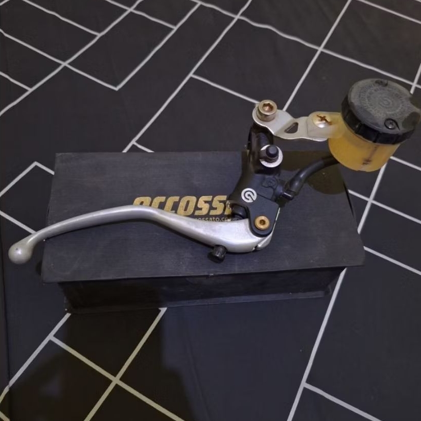 master rem brembo Ducati master rem ducati original copotan  moge master rem brembo original