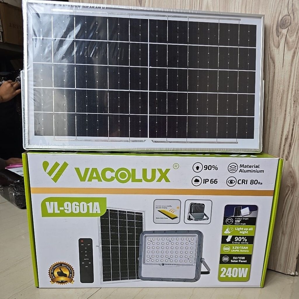 SOLAR PANEL LED FLOOD LIGHT VACOLUX 240W PREMIUM / LAMPU LED SOLAR PANEL 240WATT VACOLUX IP 66
