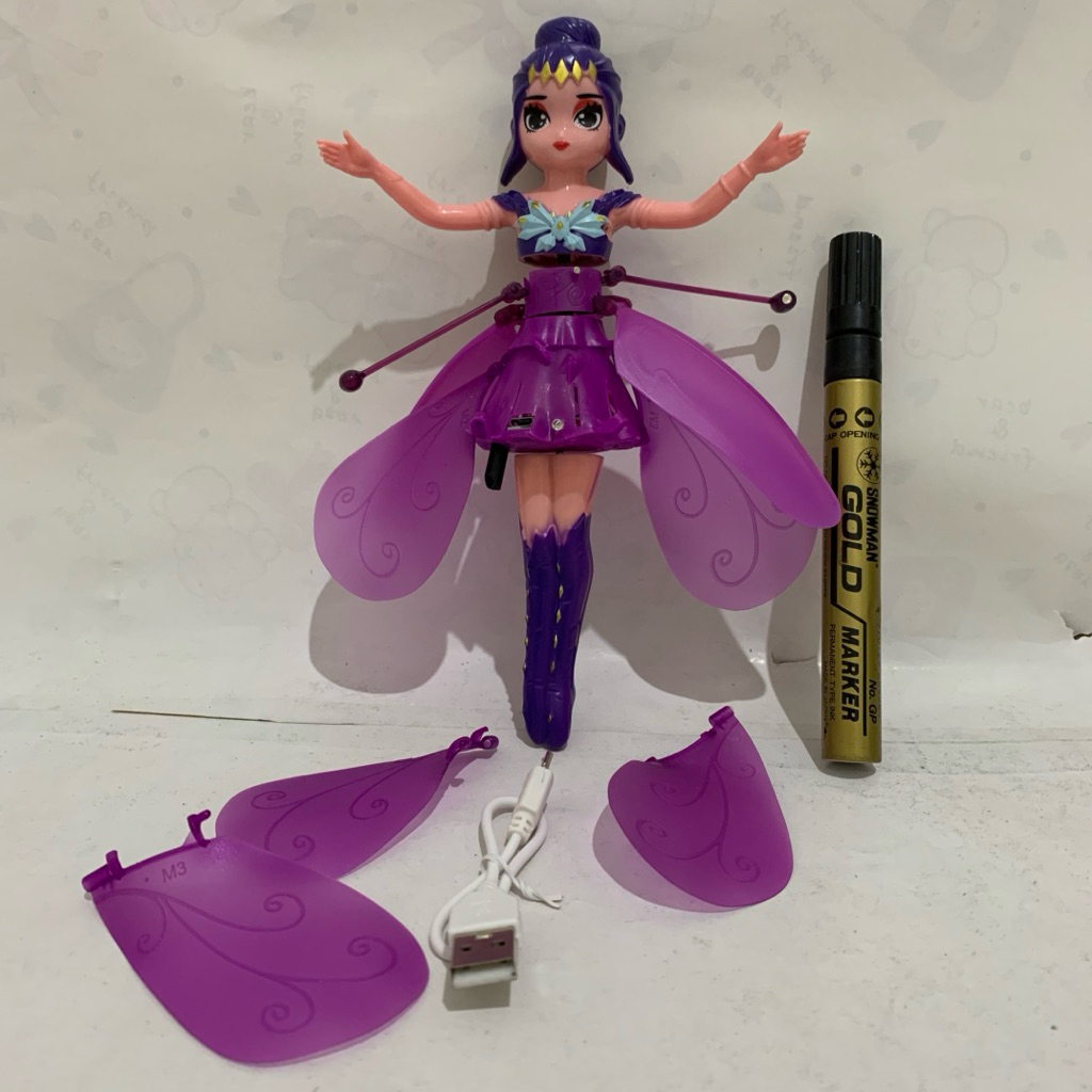 Mainan Barbie Terbang