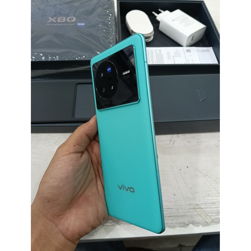 Vivo X80 5G 12/256 second siap pakai