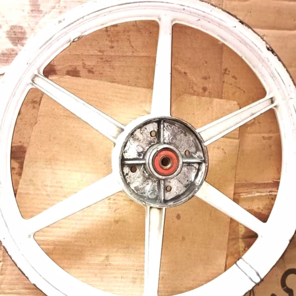 velg velg belakang suzuki smash new-smash lama.barang second original