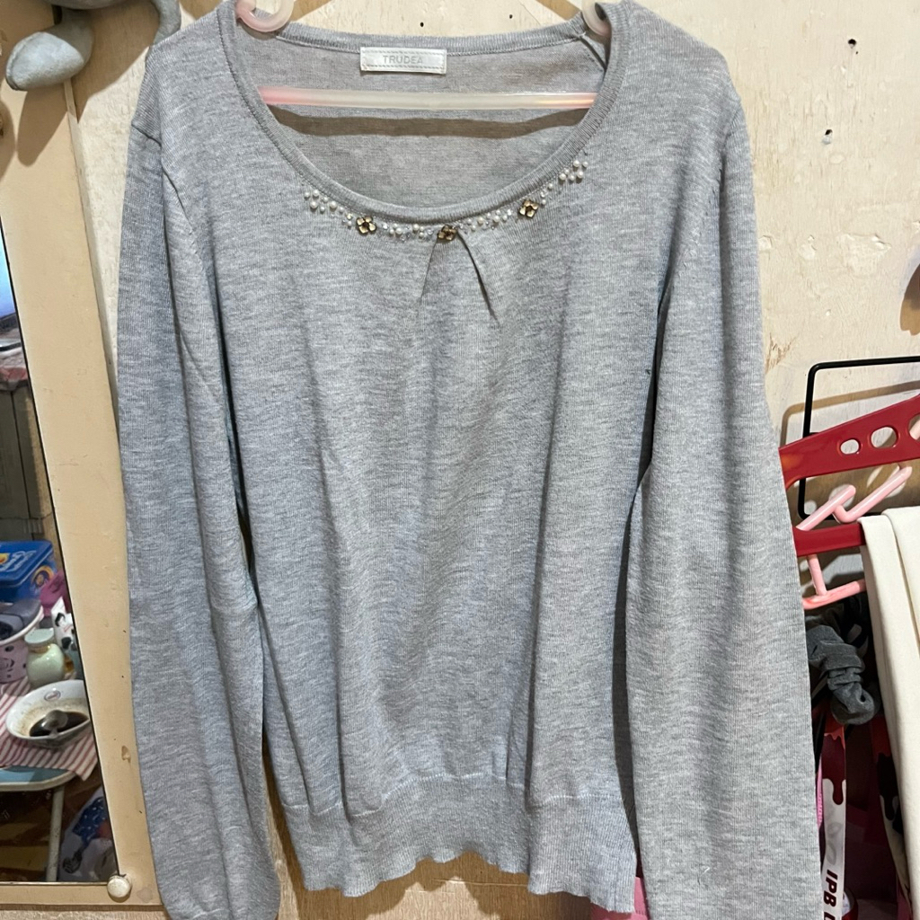 preloved atasan merk trudea ukuran S-M