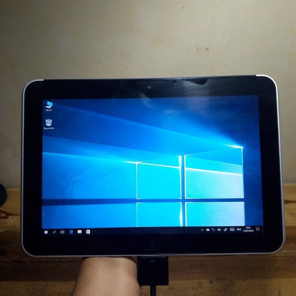 HP Elitepad 900 Tablet windows Ram 2 GB Memory 32 GB