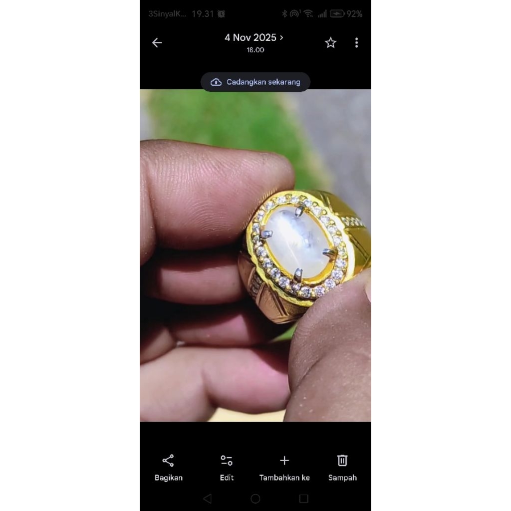 White star safir ceylon