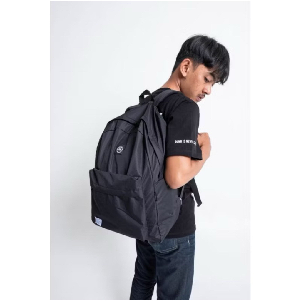 Preloved tas troublemaker 2x pakai no minus