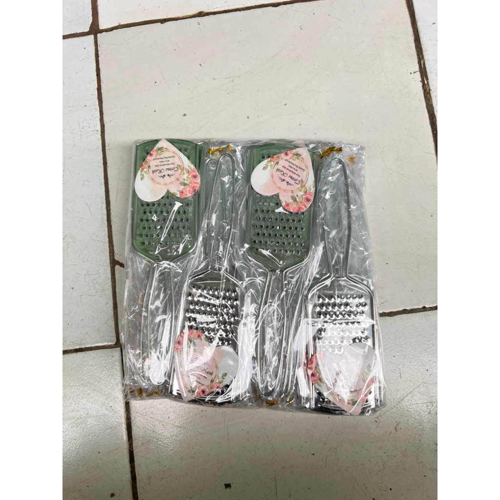 Souvenir Parutan Keju Kemas Plastik (isi 50pcs)