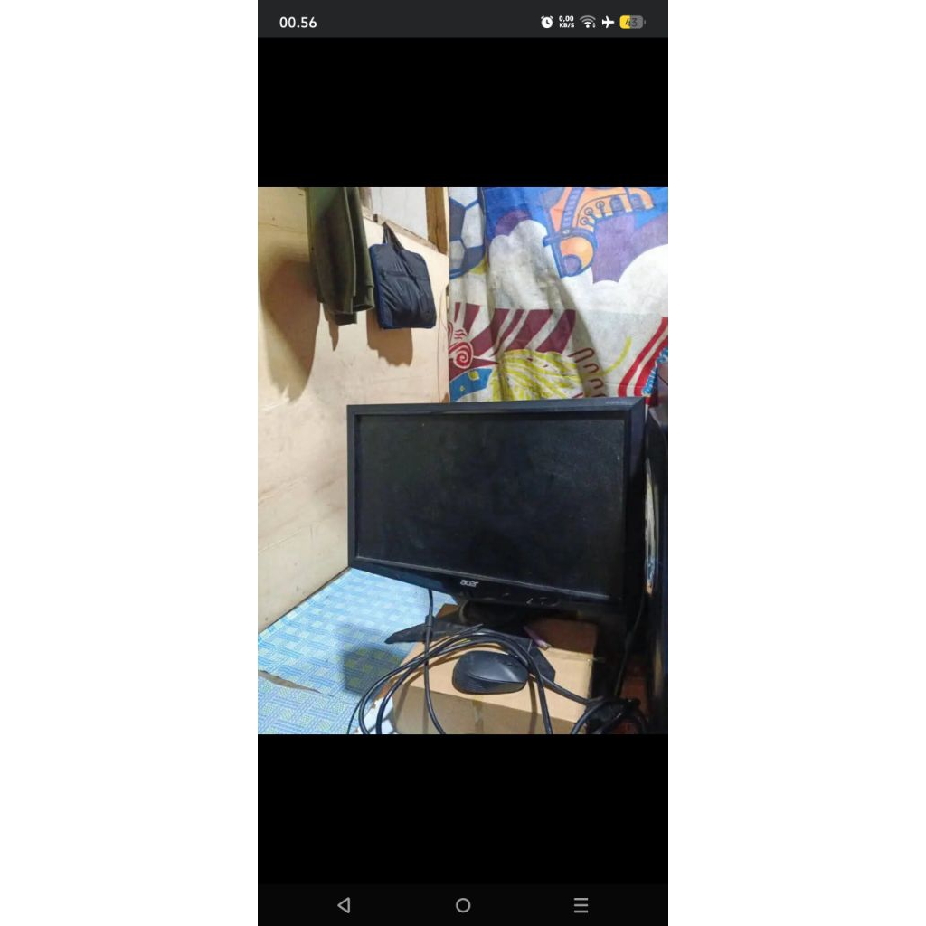 PC gaming bekas 1 set monitor