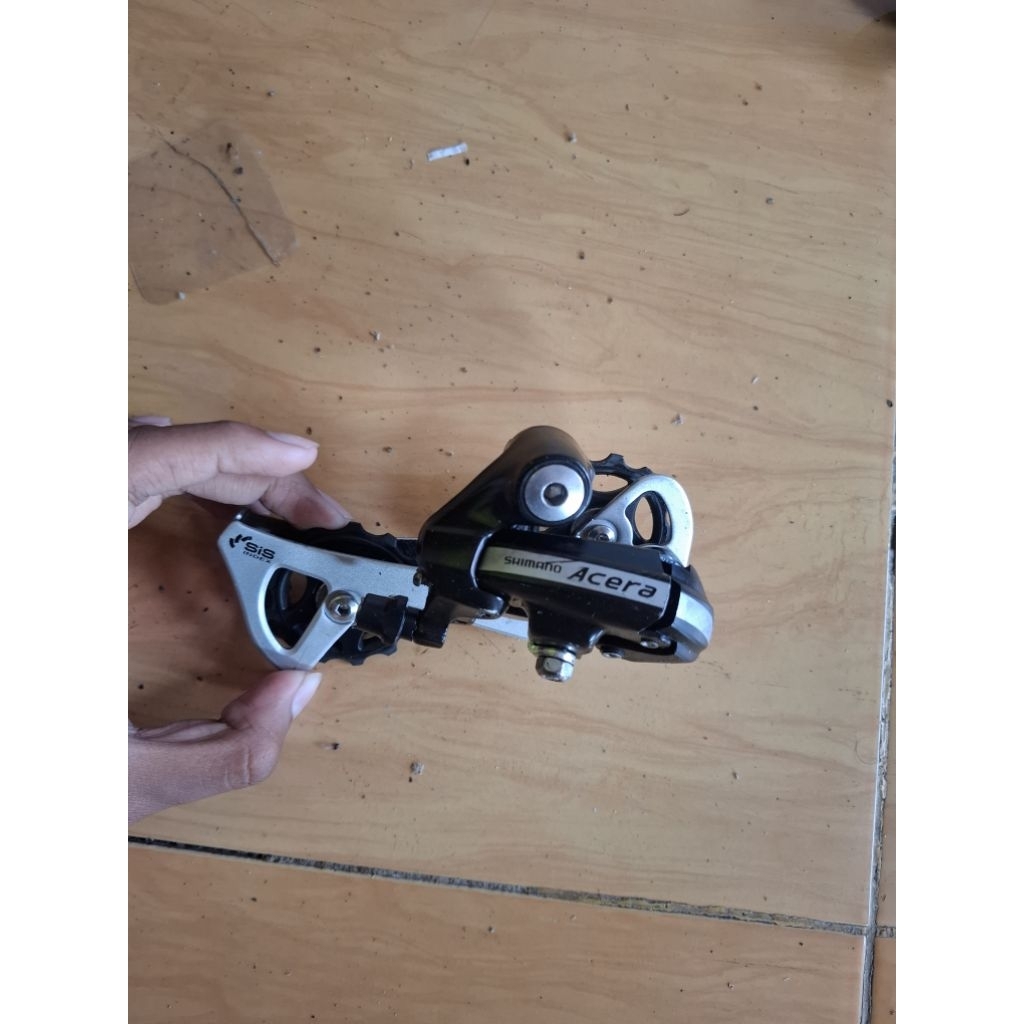 RD Shimano acera M360