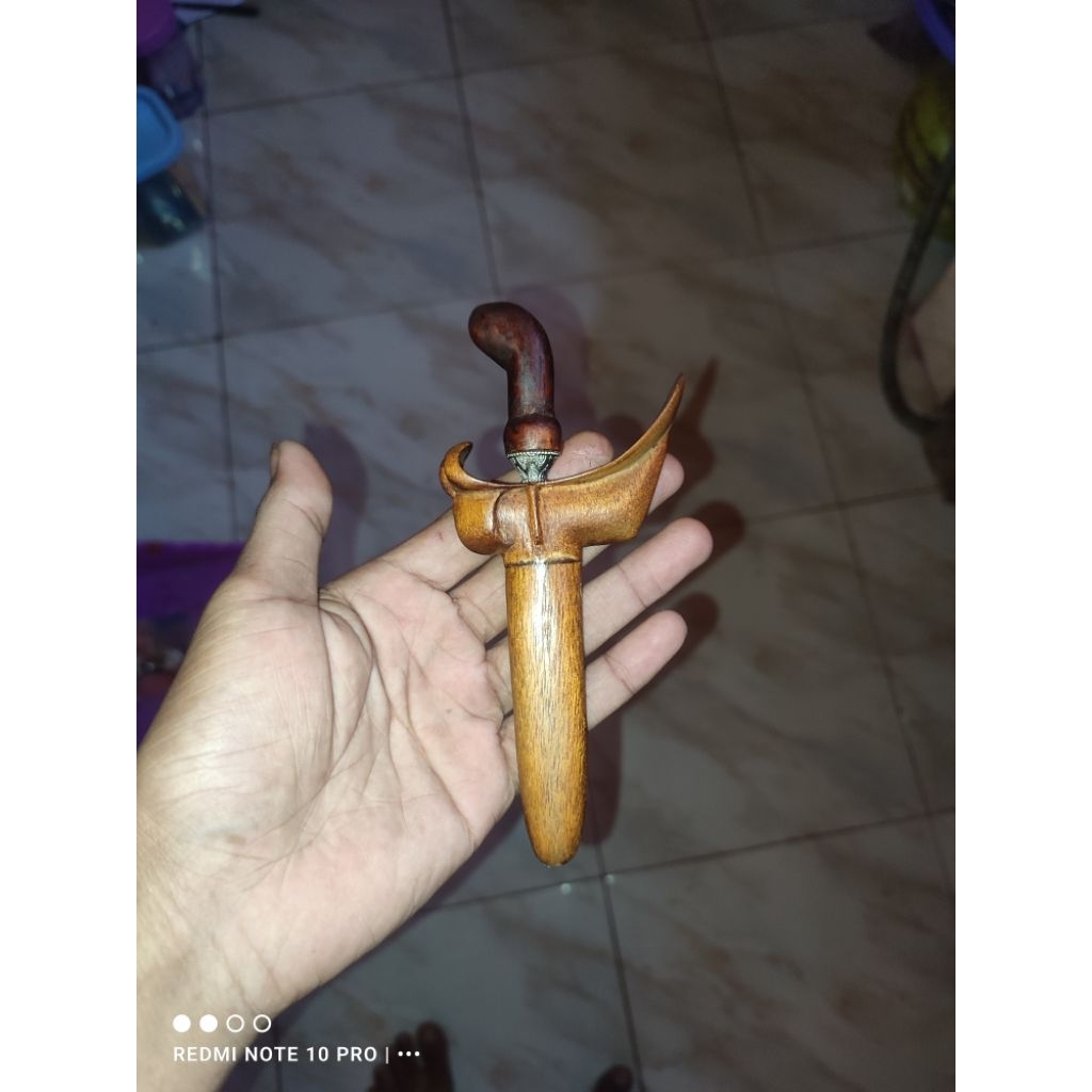 Keris sepuh sikepan pulanggeni wingit antik