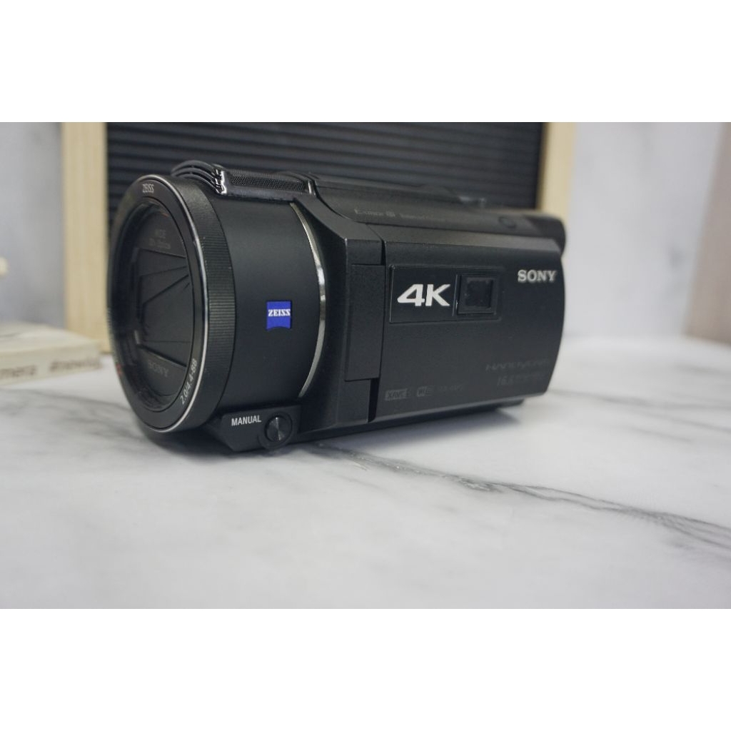 Sony FDR AXP-55 Handycam 4K With Built In Projector