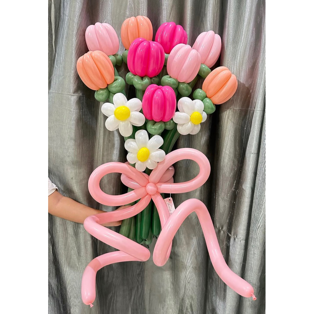 buket bunga balon / bunga balon / bunga balon medan / bunga tulip / bunga wisuda / hadiah wisuda uni