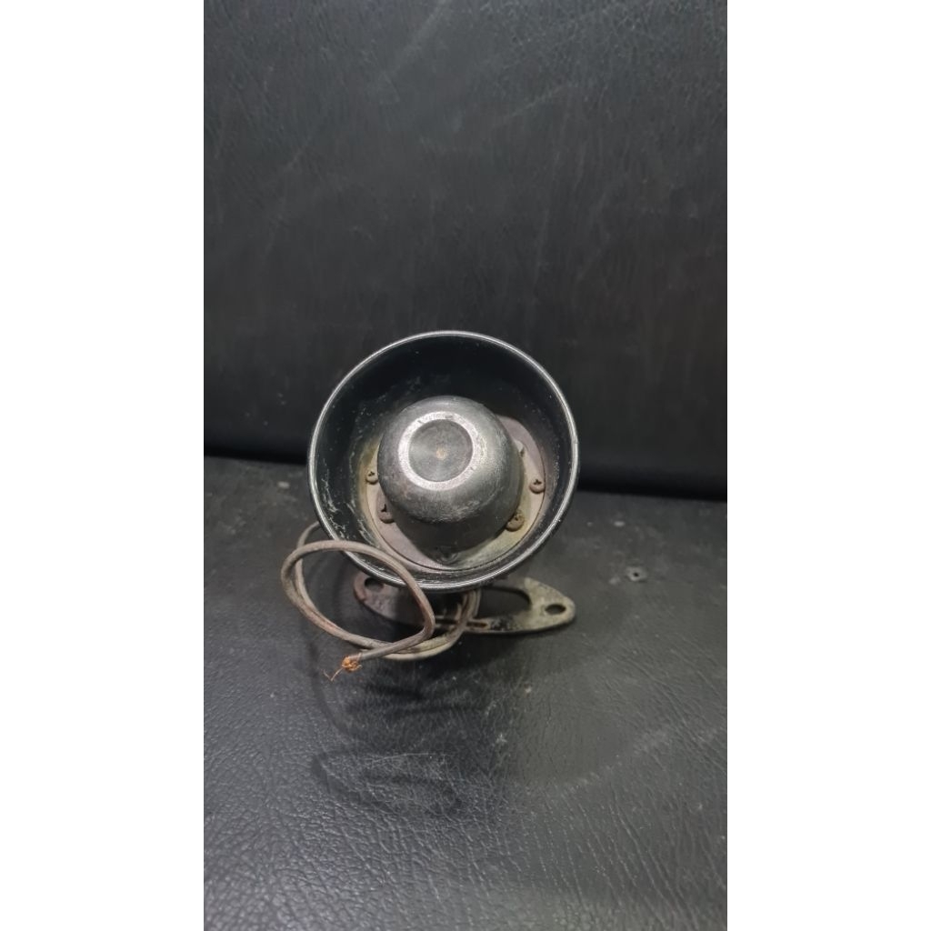 Toa sirine Alarm mobil kondisi bekas jalan normal